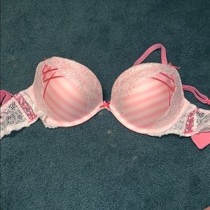 Victoria’s Secret bra